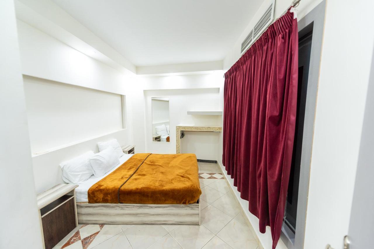 Zafero Studios And Apartments - Families Only 亚历山大港 外观 照片